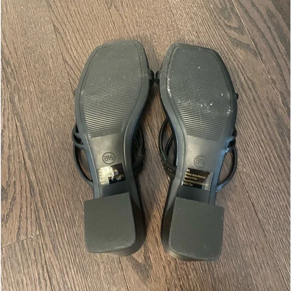 Block heels - Picture 3 of 4